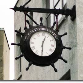 Horloge en roue de bateau